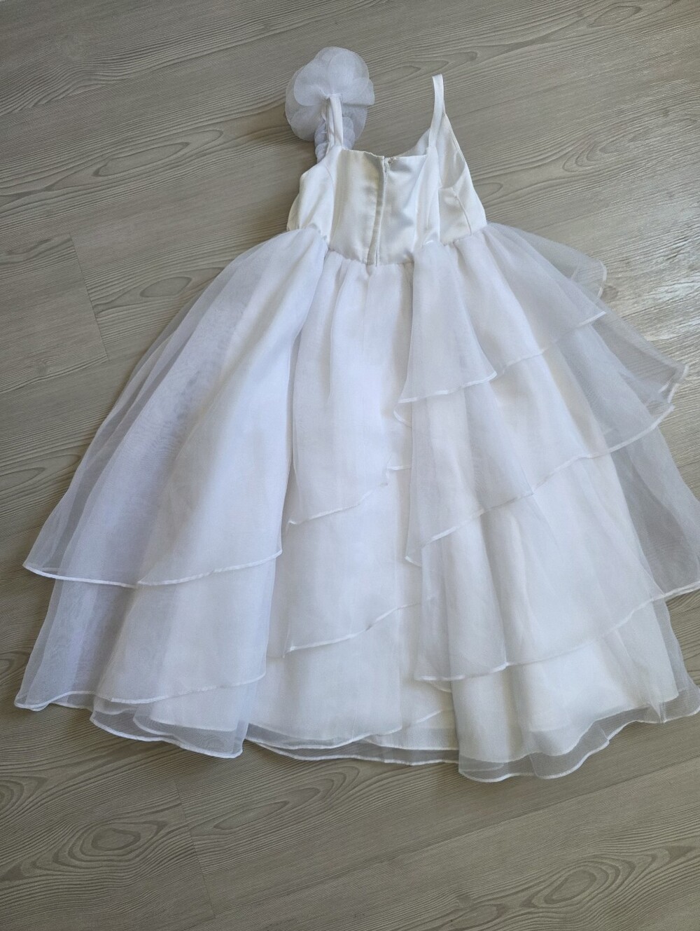 David's Bridal Flower Girl Dress In Size 4 - Picture 7 of 9